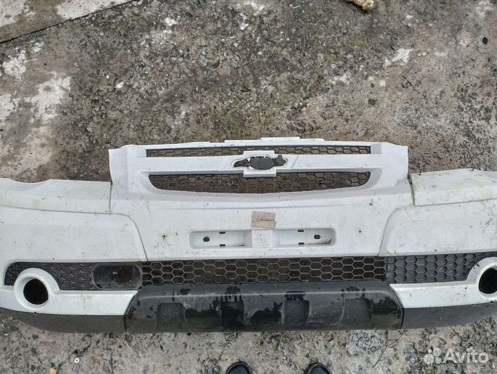 Продам передний бампер
