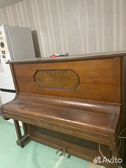 Антикварное пианино