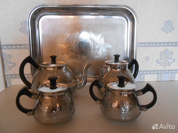 Сервиз на подносе времен СССР