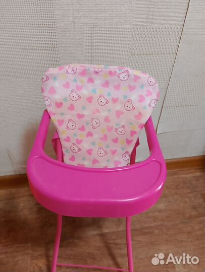 Стульчик для кормления кукол и кроватка