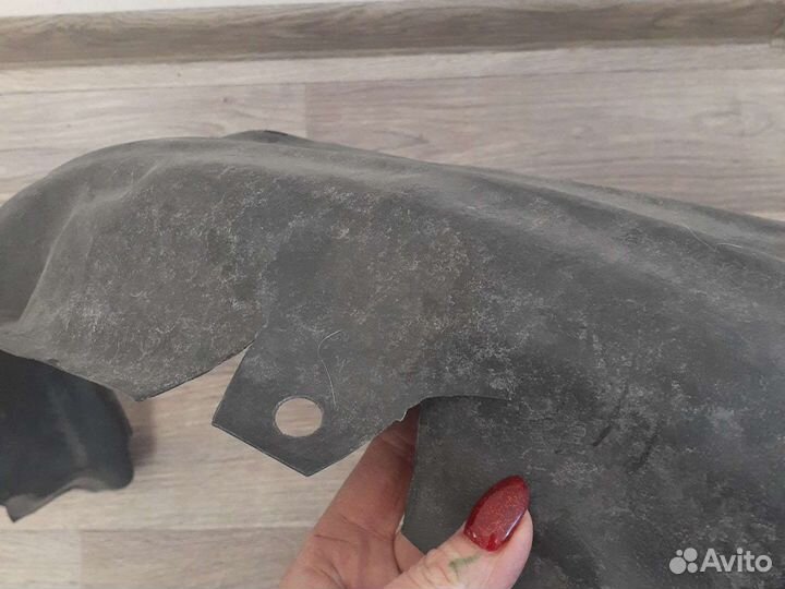 Подкрылок Geely MK cross передний правый