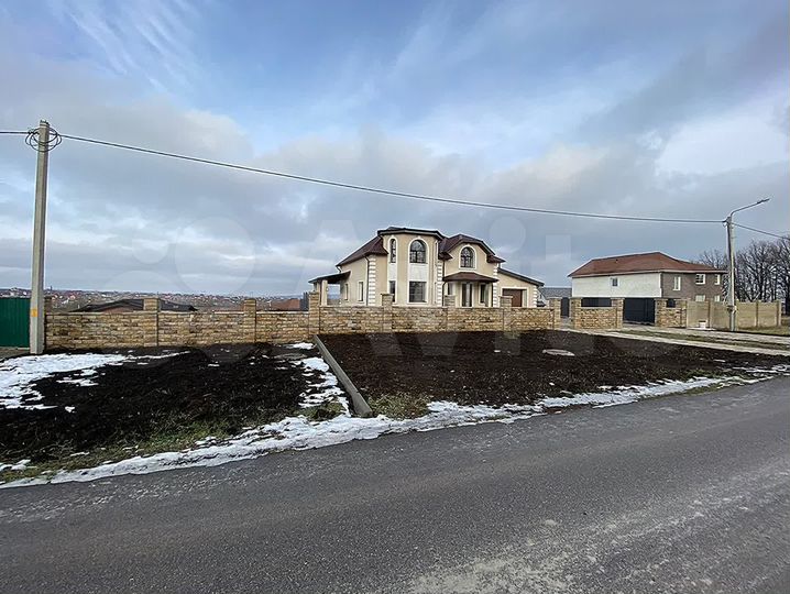 Дом 293,4 м² на участке 12,5 сот.