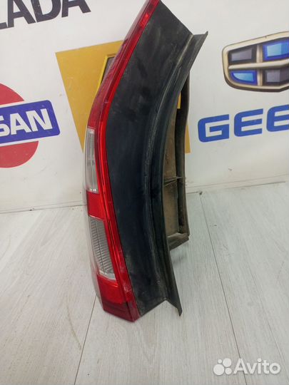 Фонарь задний renault sandero