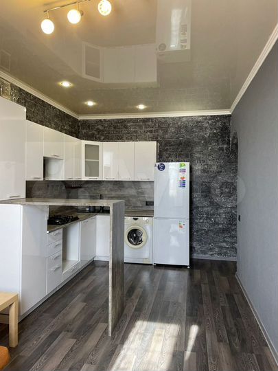 1-к. квартира, 42 м², 1/3 эт.