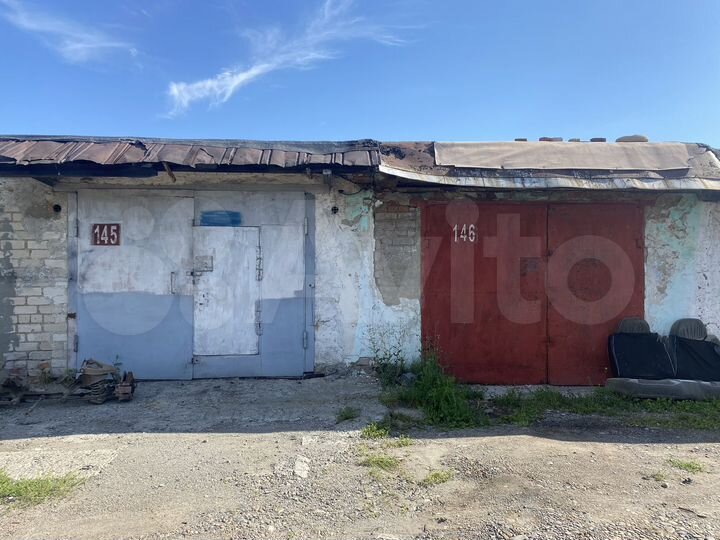 Гараж, > 30 м²