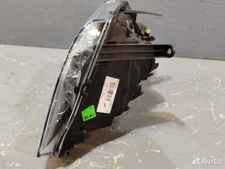 Фара передняя правая Nissan Terrano