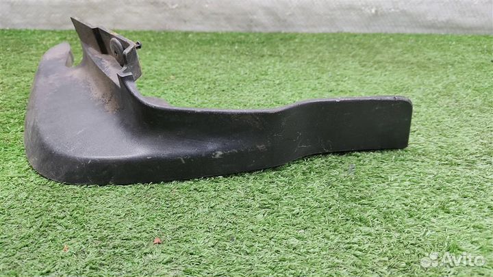 Брызговик передний правый Nissan Qashqai J11 2014