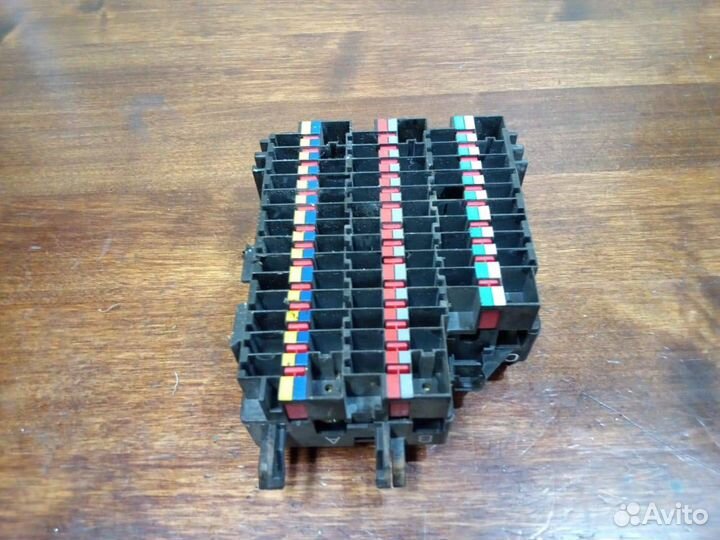 Блок предохранителей Mercedes-Benz C-Класс