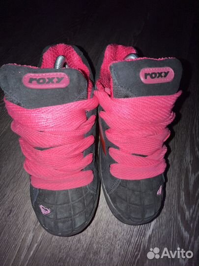 Roxy circa adio fallen etnies dc shoes osiris dvs