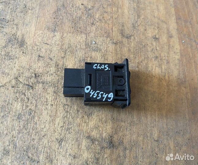 Кнопка обогрева сиденья Nissan Almera Classic B10