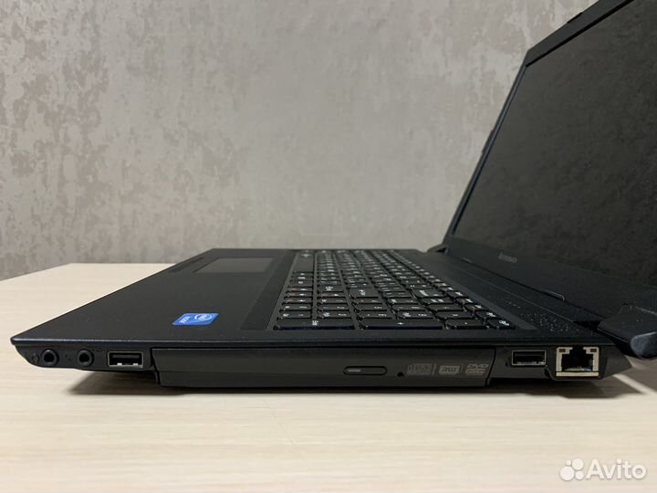 Ноутбук Lenovo IdeaPad B570e