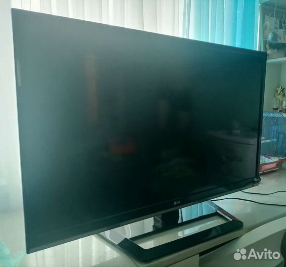 Продам smart TV LG