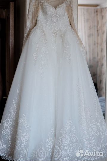Свадебное платье
