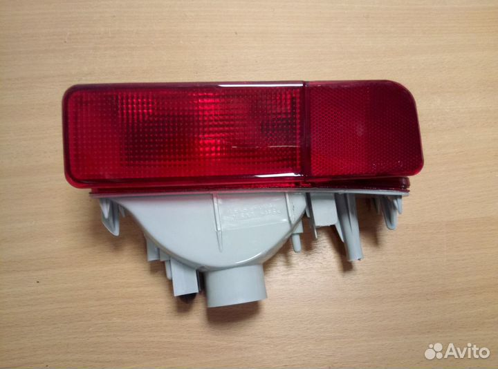 Фонарь в бампер Mitsubishi Outlander CU 04-08