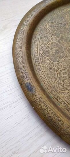 Поднос бронзовый из Египта