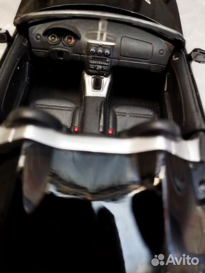 Модель машины Opel GT Maisto 1:24