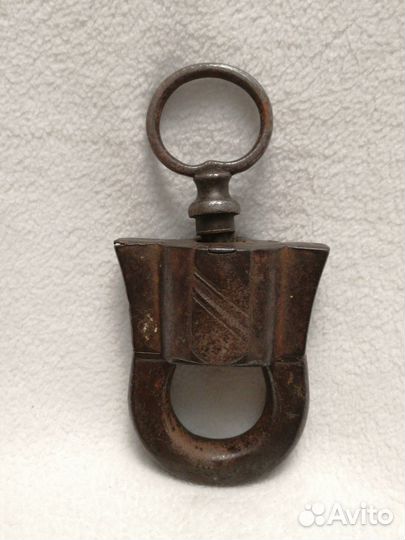 Замок навесной старинный