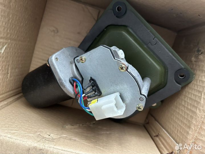 Мотор стеклоочистителя dongfeng