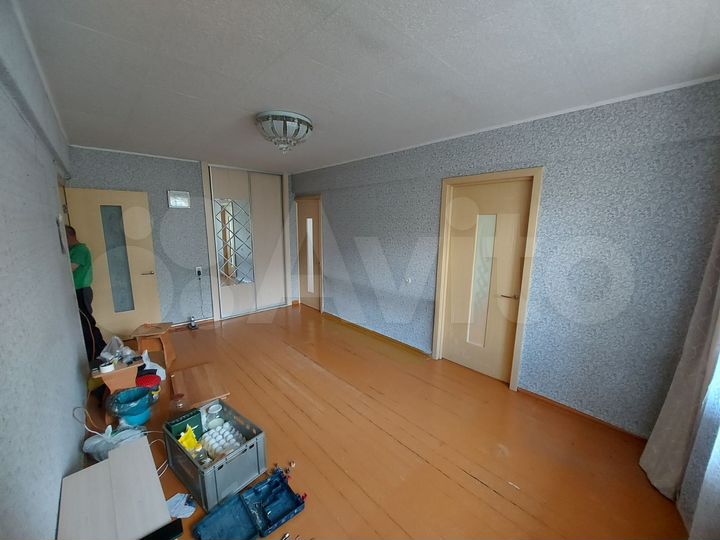 3-к. квартира, 49 м², 1/5 эт.