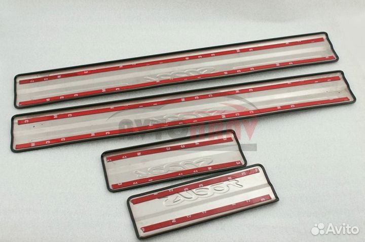 Накладки на пороги для Ford Focus 3