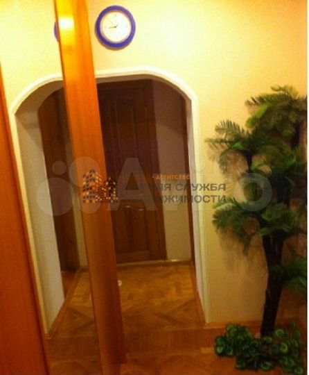 2-к. квартира, 59 м², 2/4 эт.