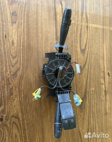 Подрулевой переключатель Renault Laguna 2