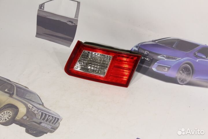 Фонарь крышки багажника задний правый Honda Accord