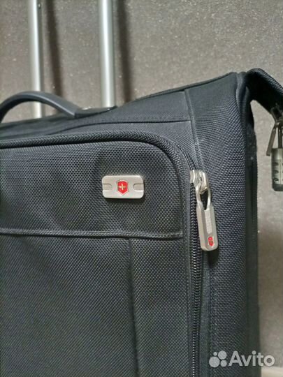 Чемодан -портплед на колесах Victorinox оригинал