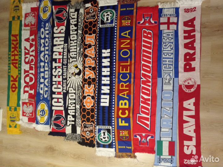 Футбольные и хоккейные шарфы