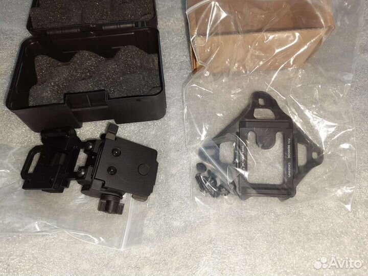 Крепеж на каску (кронштейн) пнв