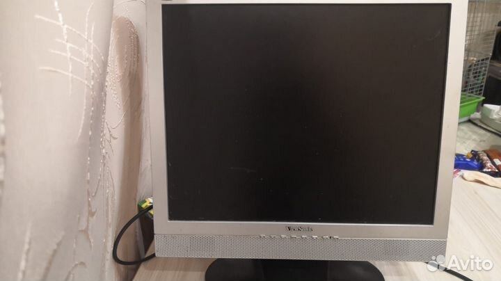 Монитор 19 дюйм ViewSonic VA915, 2 x 3Вт,DVI VGA