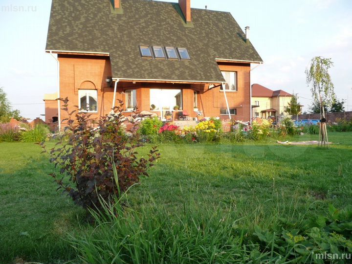 Коттедж 437 м² на участке 20 сот.