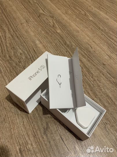 Коробка iPhone 5s gold