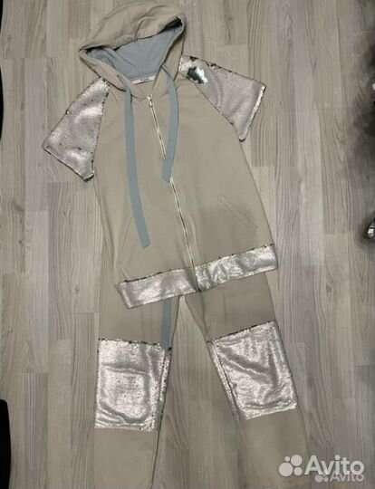 Костюм б/у S Plums