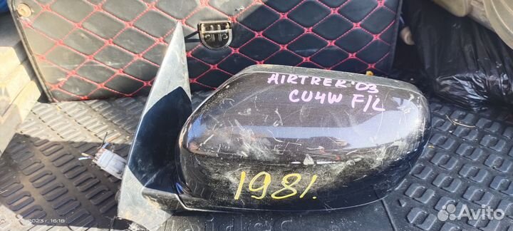 Продам зеркало на Mitsubishi Airtrek