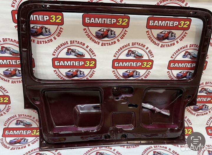 Пластиковая крышка багажника Нива в цвет