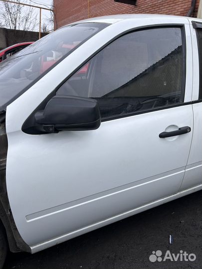 Передняя правая дверь Гранта