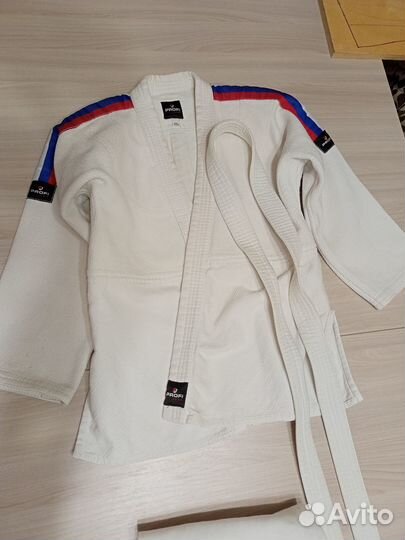 Продам кимоно для дзюдо