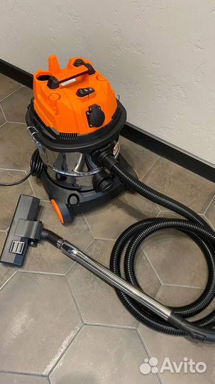 Строительный пылесос 20л