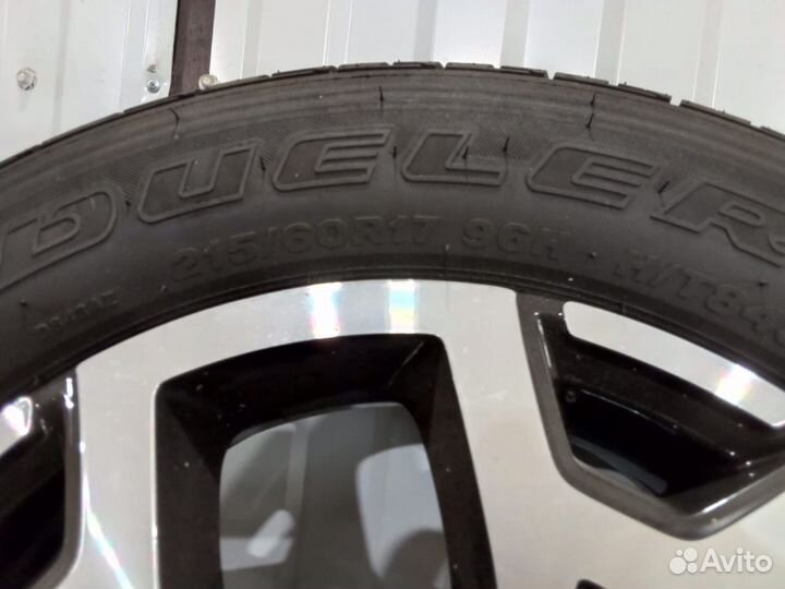 Bridgestone Dueler A/T 215/60 R17 96