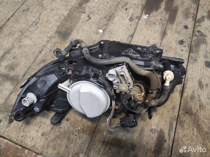 Фара правая subaru bp9