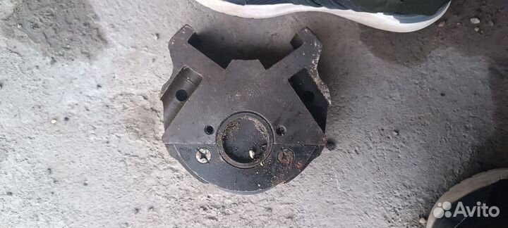 Челюсть для ключа акб