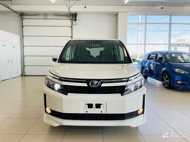 Toyota Voxy 1.8 CVT, 2014, 149 000 км
