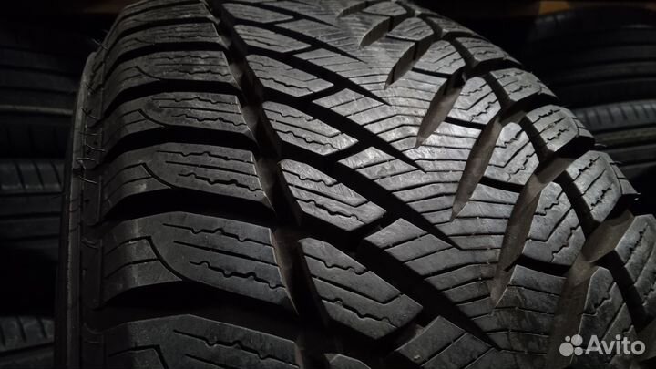 Goodyear Wrangler Ultra Grip 235/65 R17