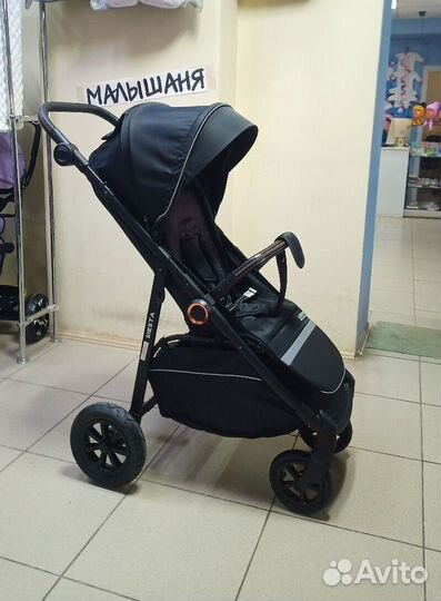 Прогулочная коляска luxmom Siesta