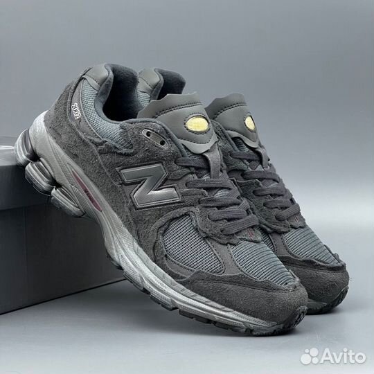 Мужские кроссовки New Balance 2002R