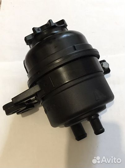 Бачок гидроусилитель на BMW