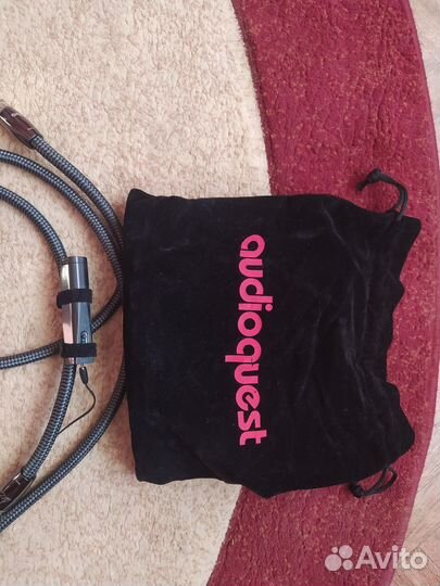 Межблочный балансный кабель Audioquest WEL