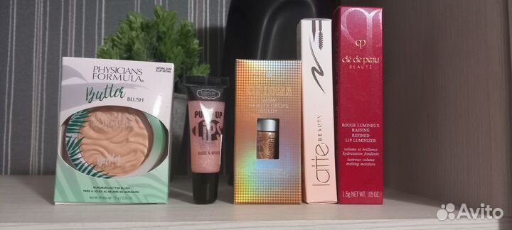 Помада Cle de peau,румяна physicians formula