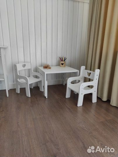 Детский стол и стул